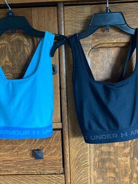 Lot of 2 EUC Under Armour compression sports bras, aqua, black, size large
